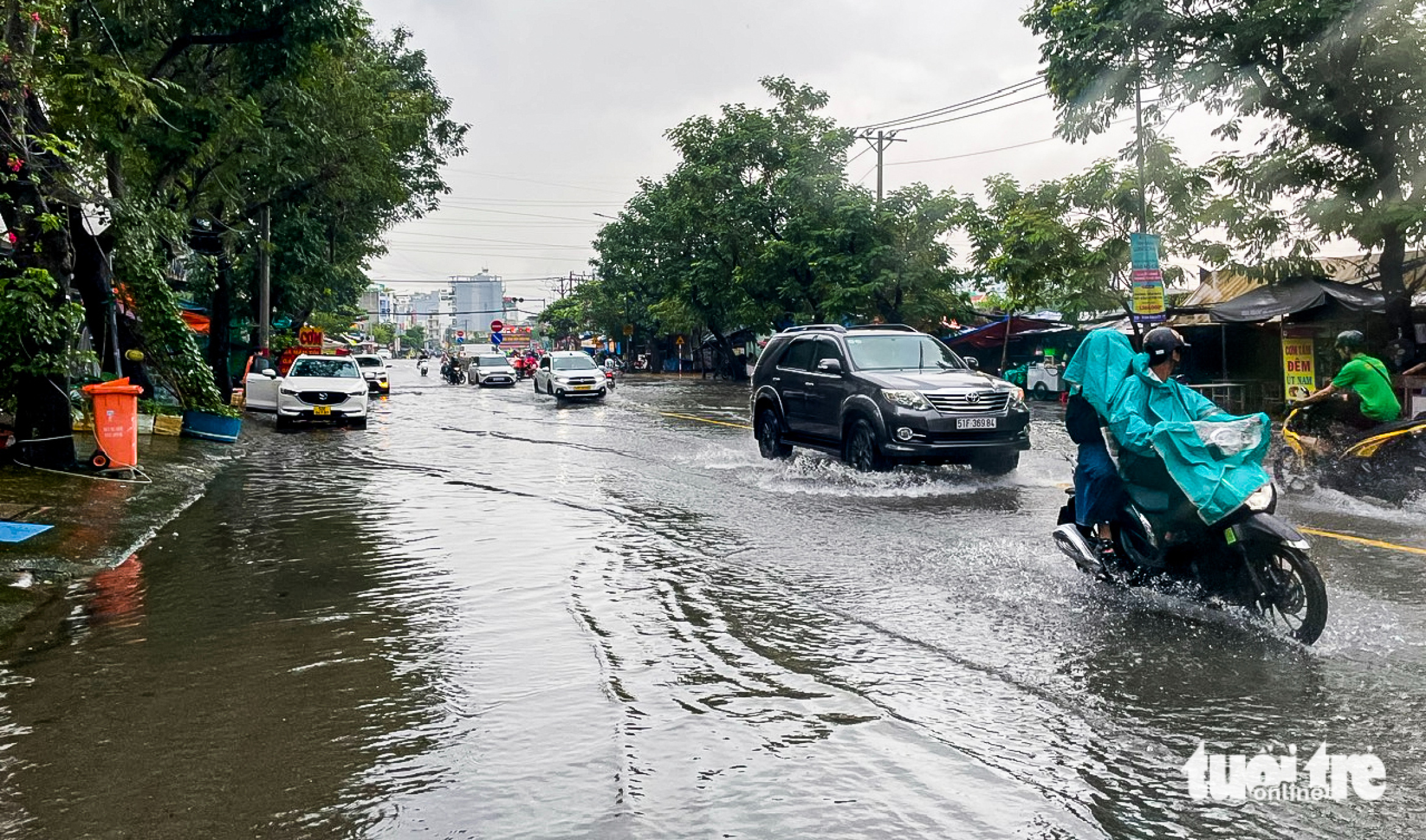 小雨也积水,平利中坊居民等待改造项目